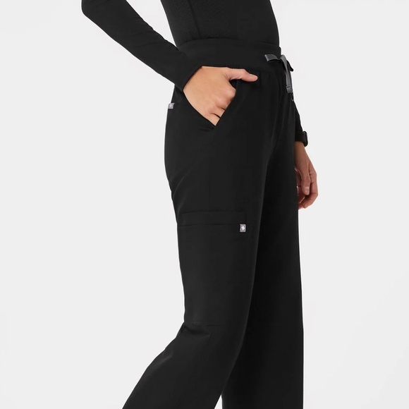 Figs Lira split hem scrub pants -size M - Picture 4 of 4